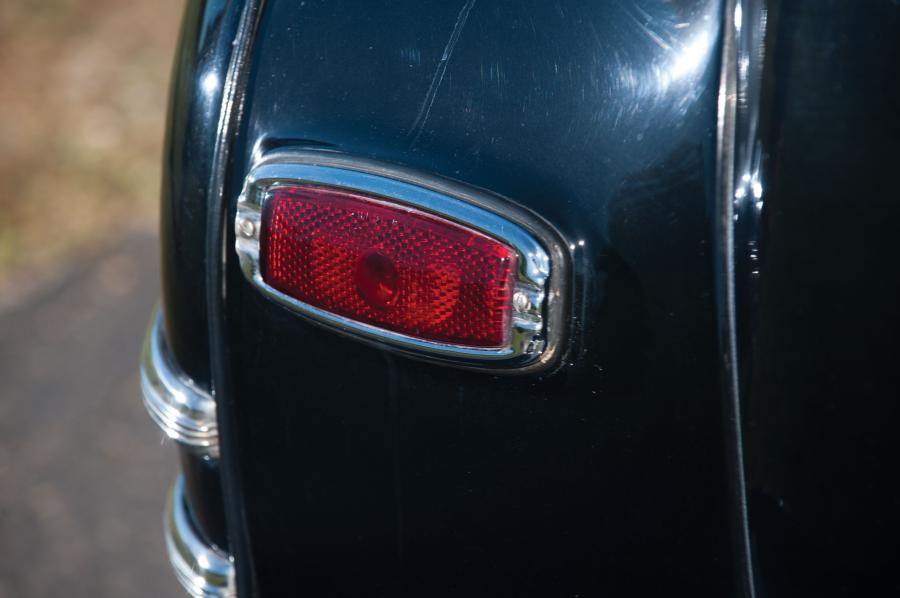  Chevrolet Fleetline 2-Door Aerosedan 1946 года  (фото 4 из 24)